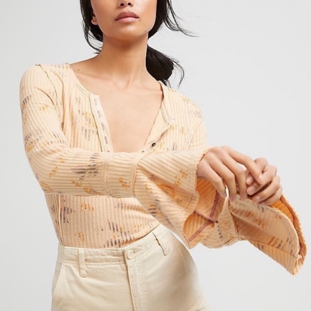 Free People LAYER ME HENLEY TOP NWT - Picture 2 of 16